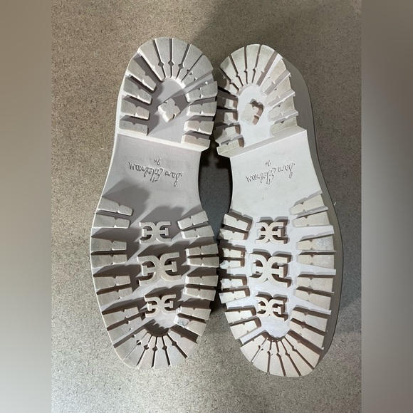 Sam Edelman Beige Loafers with Gold Detail - Picture 6 of 7